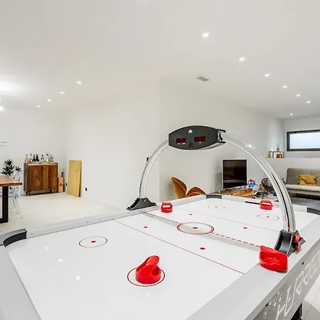 Maison Moderne Avec Vue Вилла